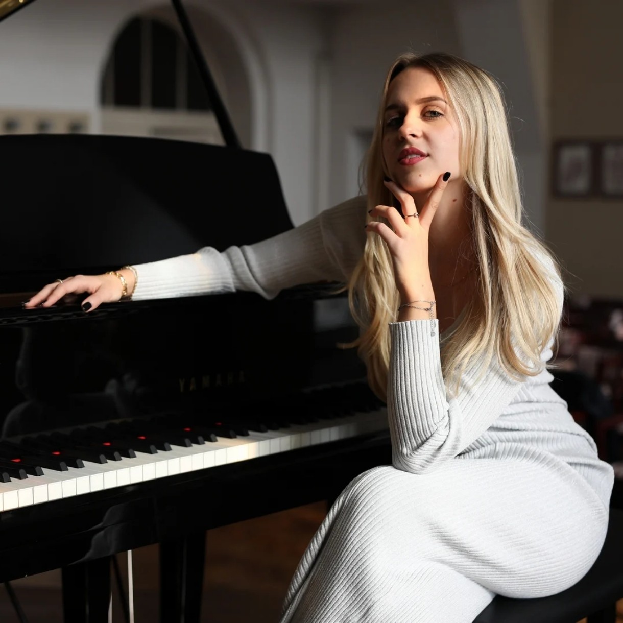 KLARA PROSENEČKI IZ KRIŽEVACA SPOJILA JE OPERU I RAMMSTEIN SVOJIM OBRADAMA OHNE DICH I SONNE