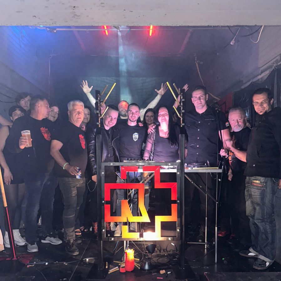 NEZABORAVNA RAMMSTEIN NOĆ U KLUBU DVA OSAM