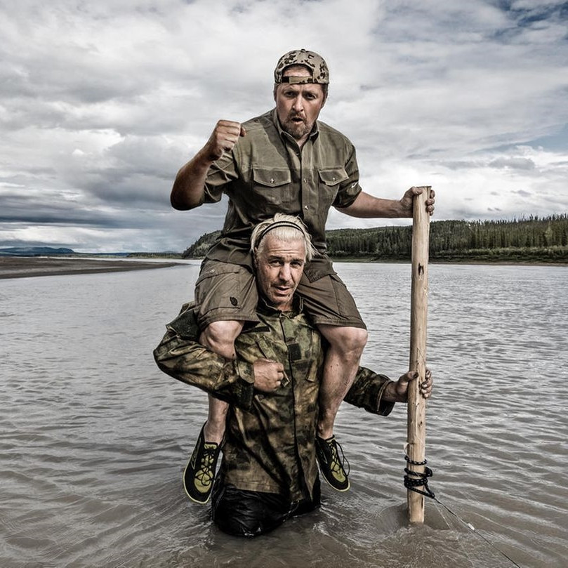AUTOGRAMI S TILLOM LINDEMANNOM I JOEYJEM KELLYJEM